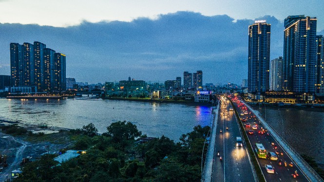 Hạ tầng hoàn thiện, Thủ Thiêm hút ‘cá mập’ bất động sản đổ tiền