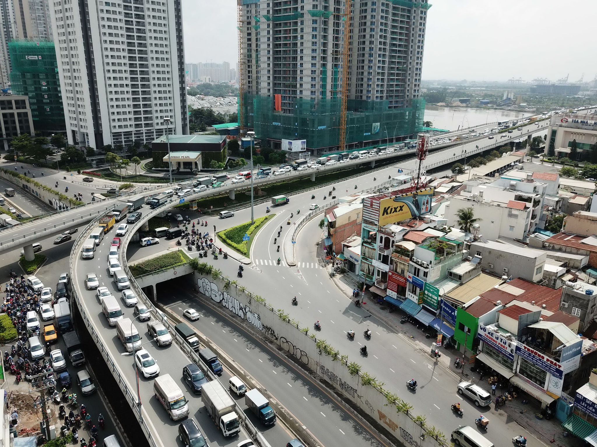 TP.HCM đánh thức đường trên cao