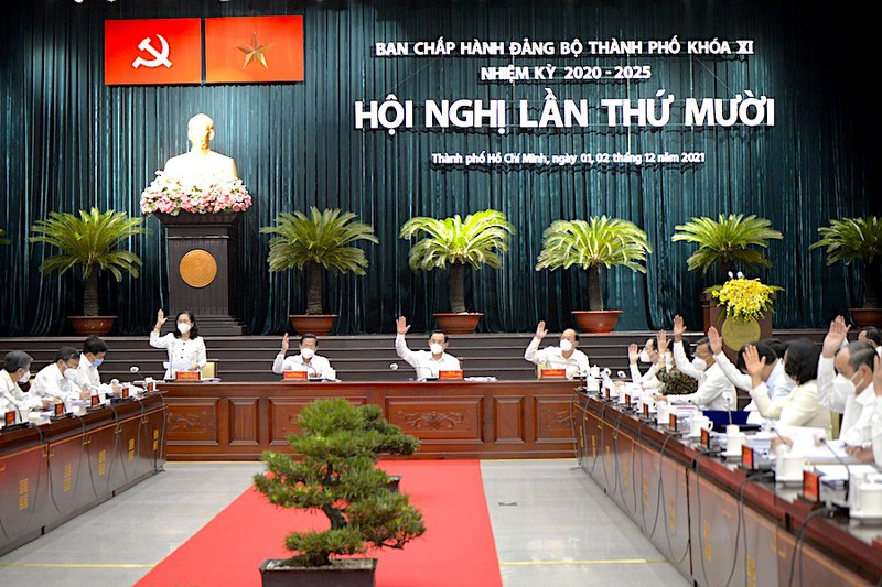 Chủ tịch TP.HCM: Năm 2022 sẽ triển khai đề án chuyển 1 số huyện thành quận