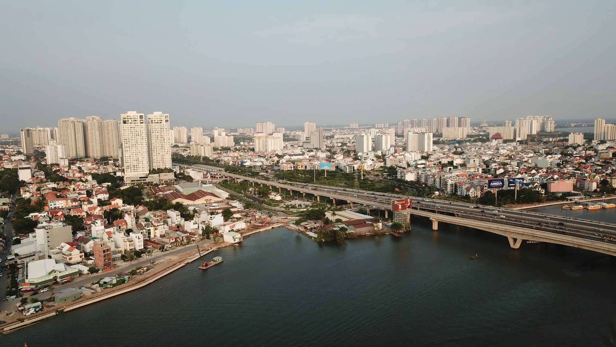 Kỳ vọng đô thị dọc sông Sài Gòn: Giải tỏa nhà ven sông thế nào?